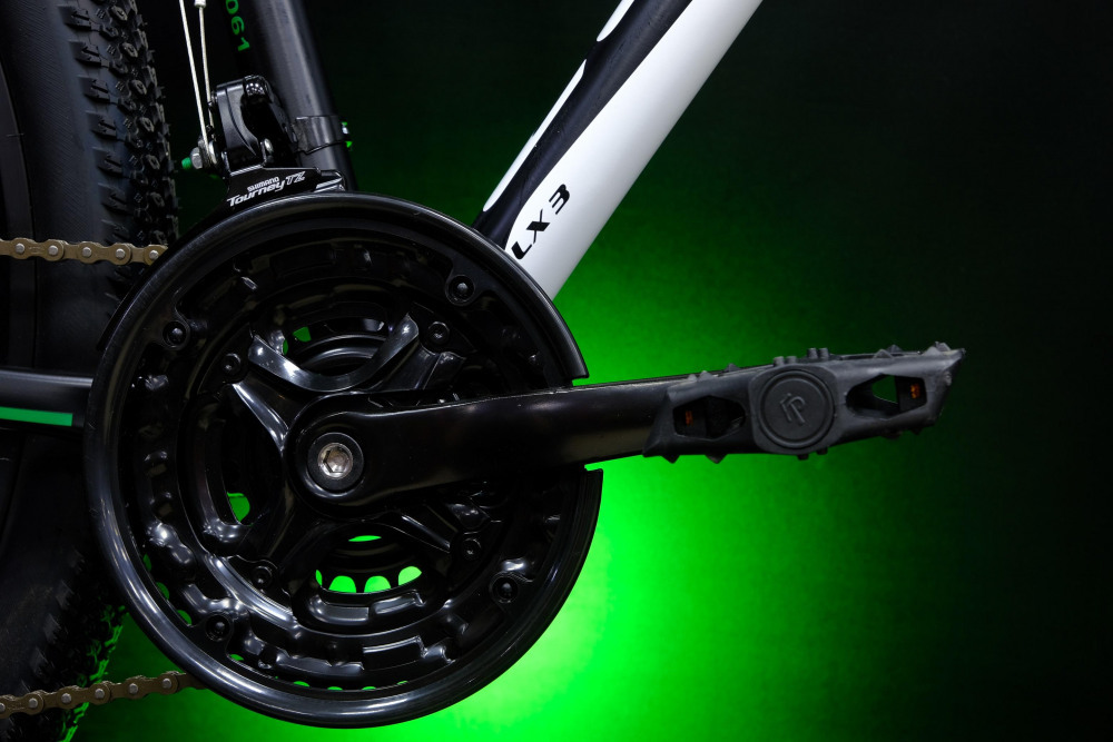 Lorak LX3 Матовый Чёрный/Зелёный рама 17 (на рост 155-173)