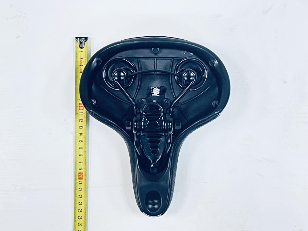 Сиденье на пружинах с отверстием, код 40150S